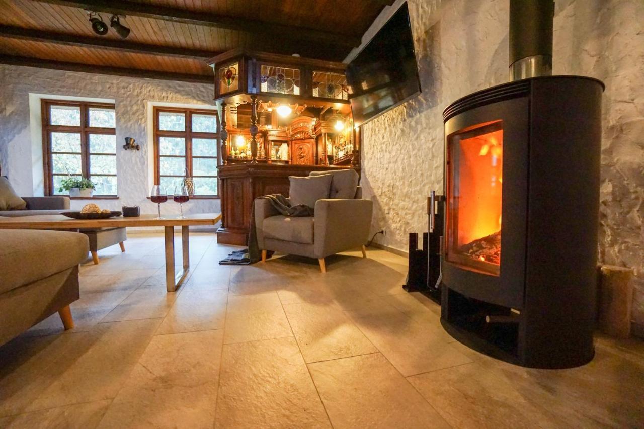 Ruhe unter Reet - Haus mit Sauna&Kamin im Grünen Gnarrenburg Exterior foto