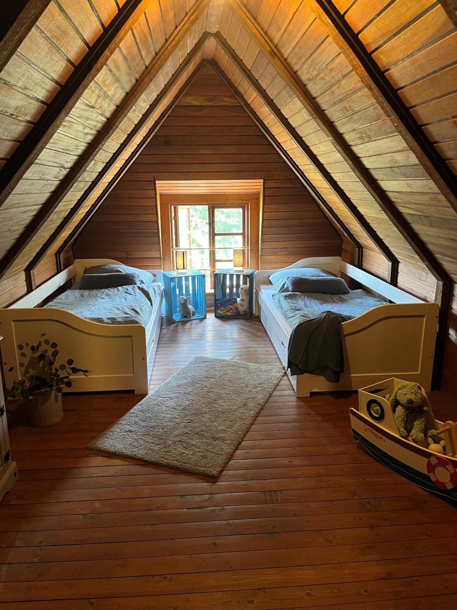Ruhe unter Reet - Haus mit Sauna&Kamin im Grünen Gnarrenburg Exterior foto